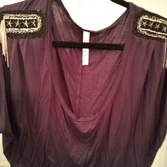 Black stretchy Tshirt - Picture 3 of 3